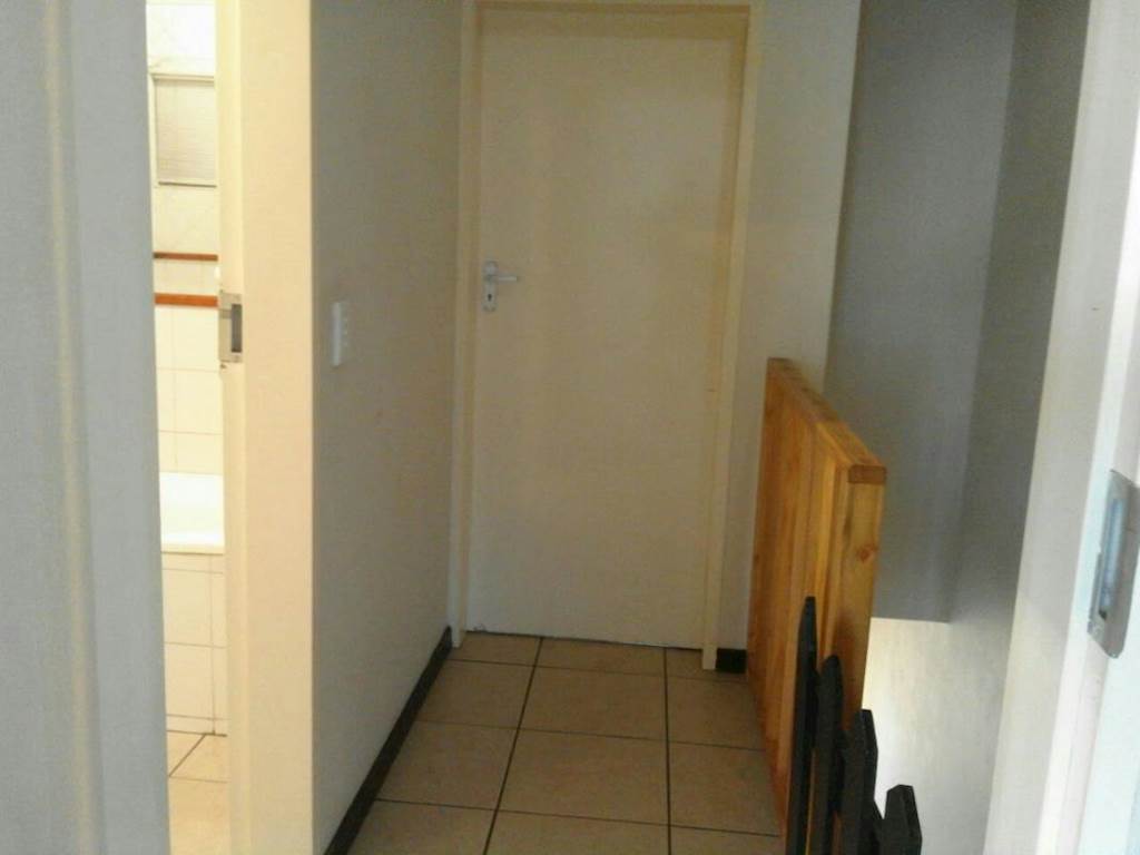 2 Bed Townhouse in Middelburg South photo number 14