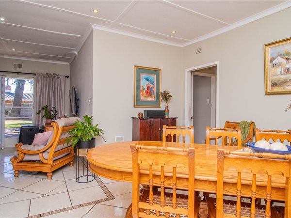 3 Bedroom House 3 Bedroom House