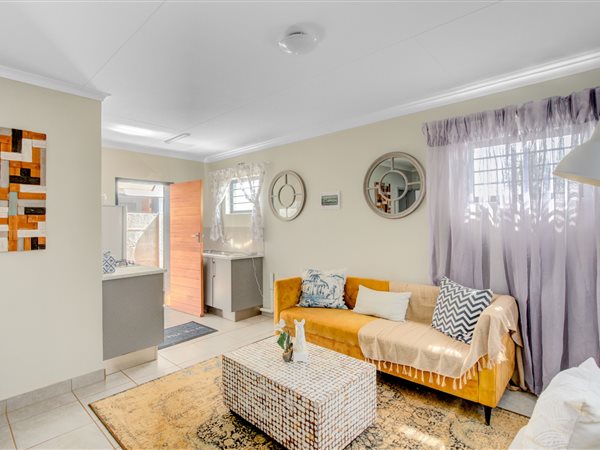 2 Bedroom House 2 Bedroom House