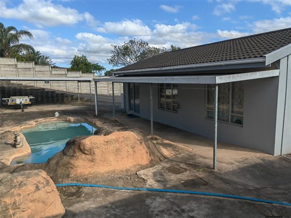 2 Bedroom House 2 Bedroom House