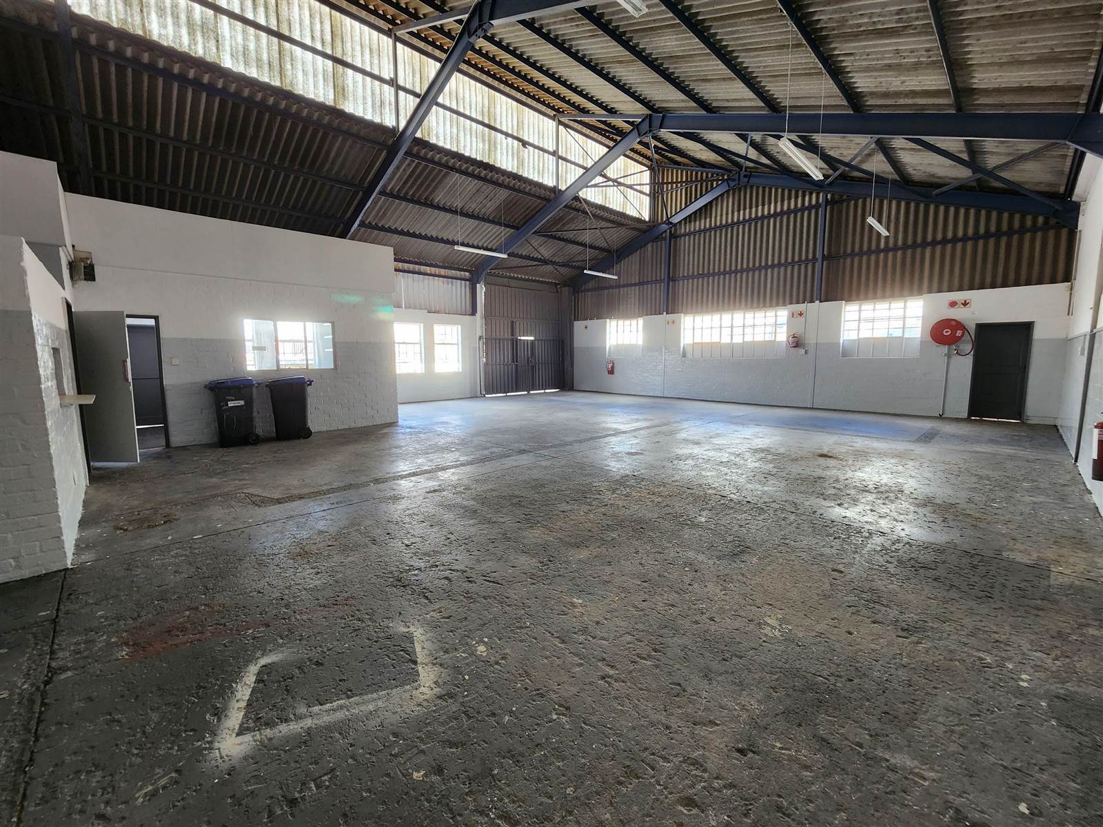 255  m² Industrial space in Bellville Central photo number 2