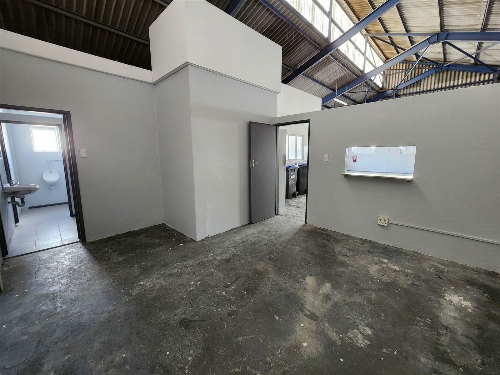 255  m² Industrial space in Bellville Central photo number 9
