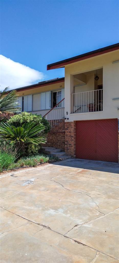 4 Bed House in Bonnievale photo number 19