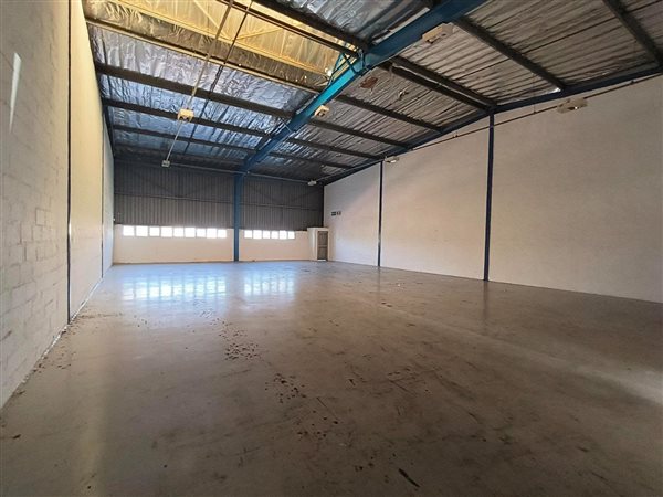 363  m² Industrial space