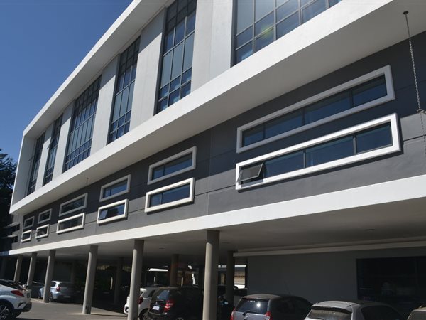245  m² Commercial space in Fourways