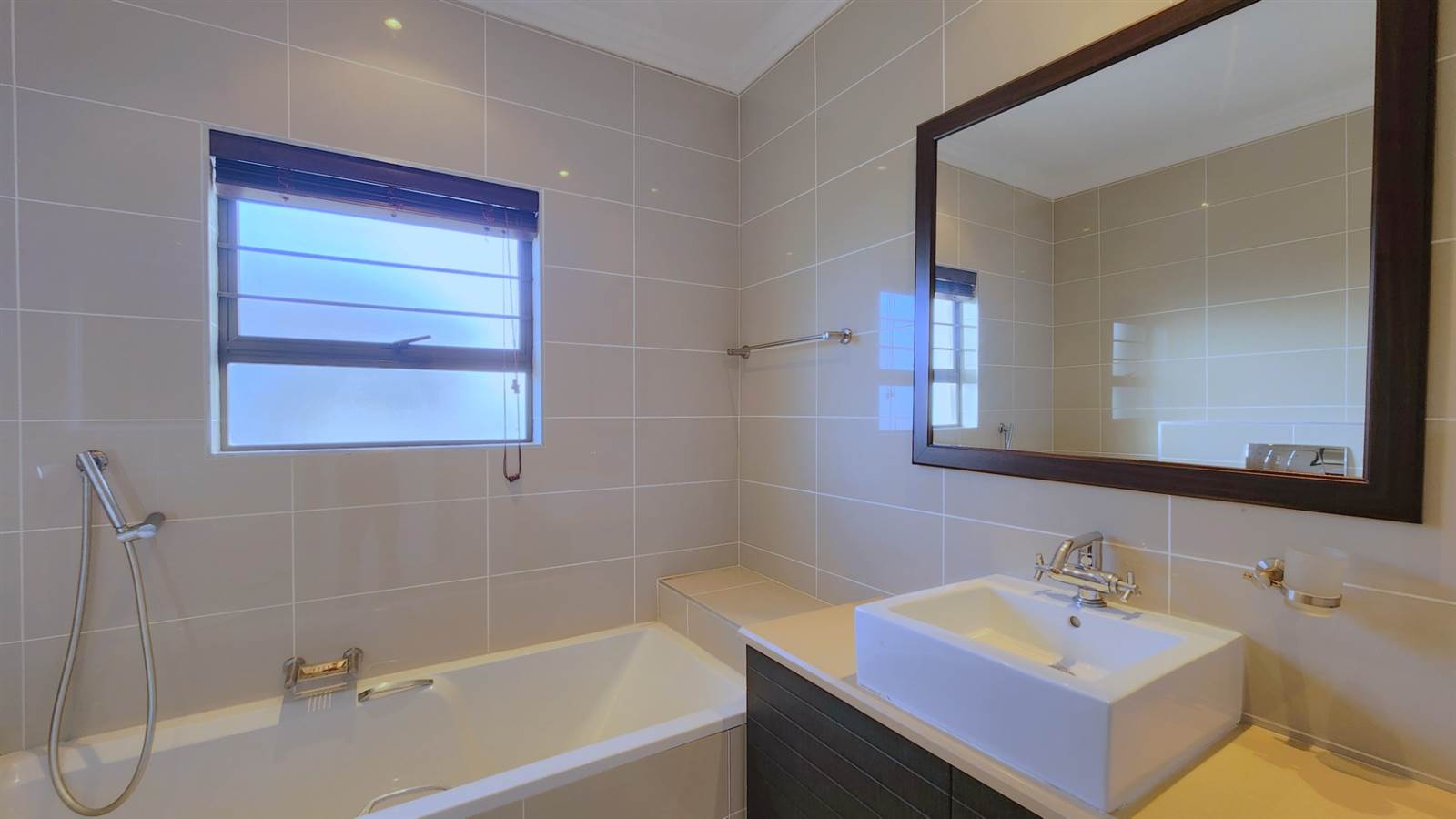 3 Bed Apartment in Shelly Beach photo number 13