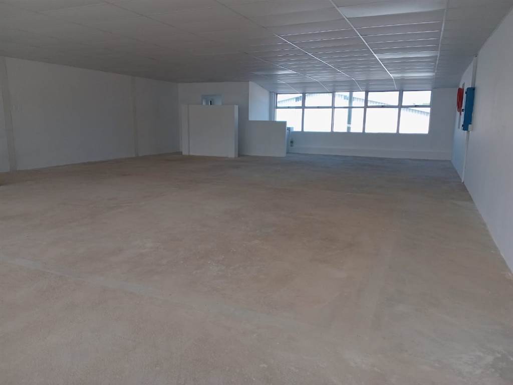 177  m² Commercial space in New Germany photo number 1