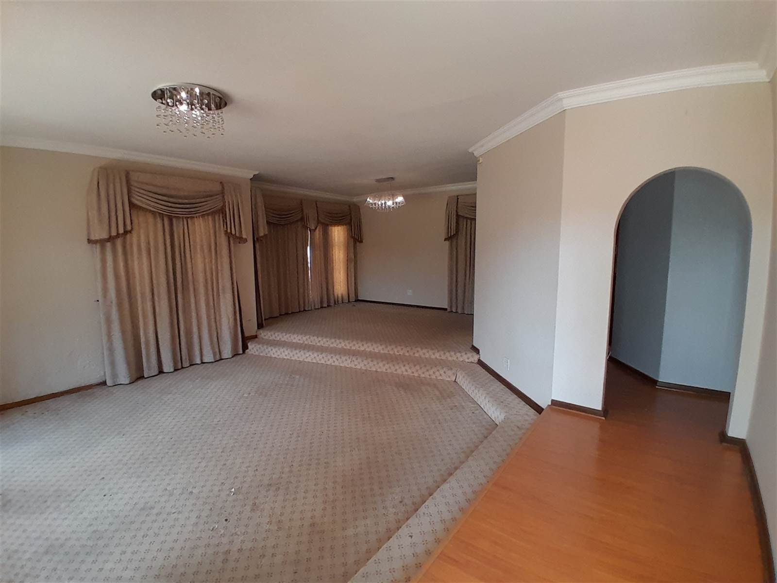 7 Bed House in Southernwood photo number 18