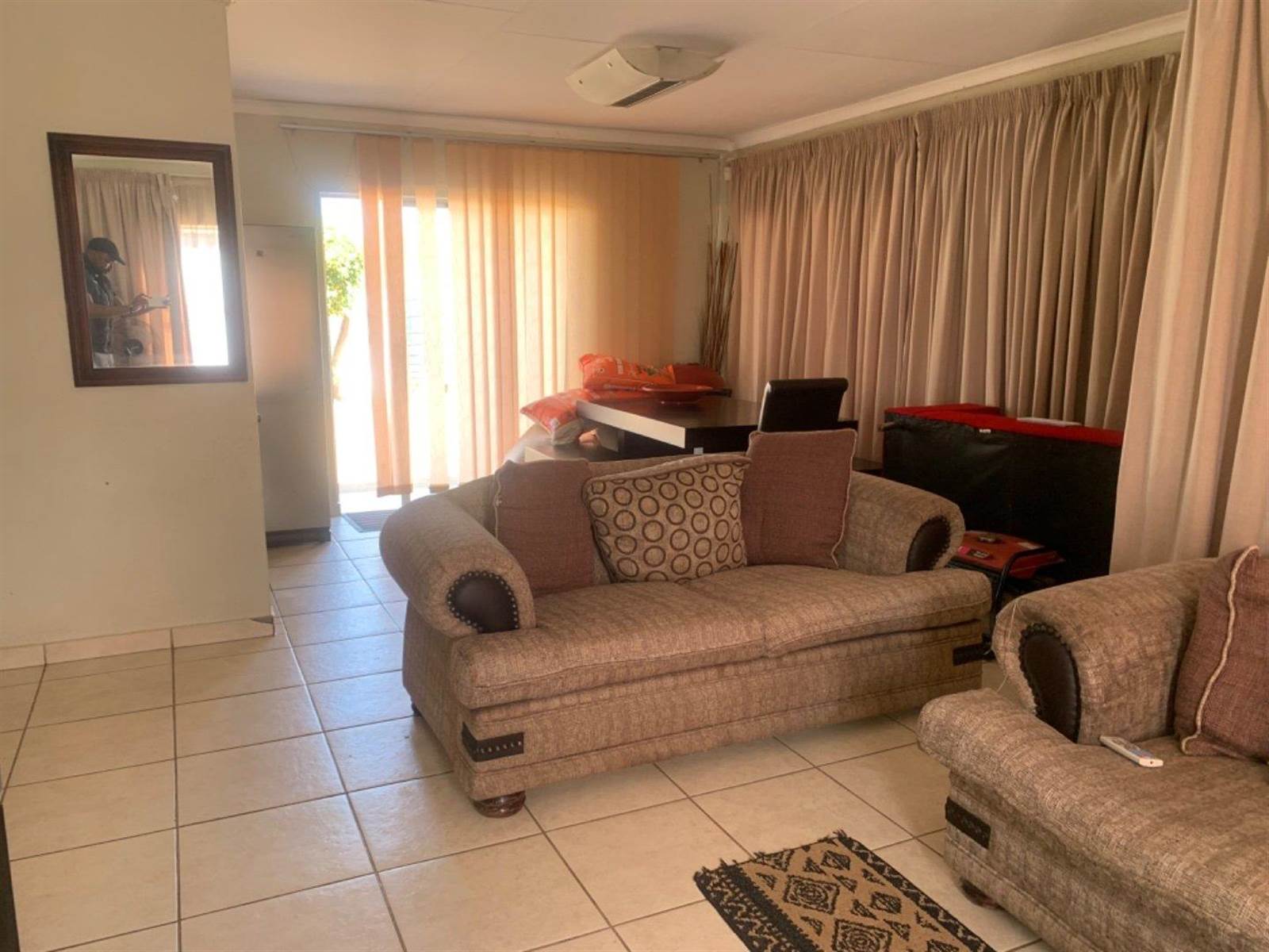 3 Bed House in Serala View photo number 14