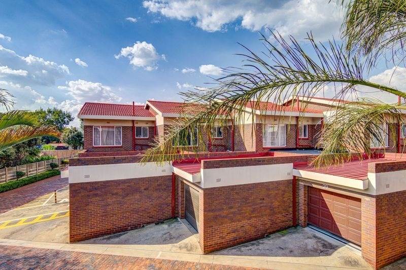 3 Bed Townhouse in Beyers Park photo number 25