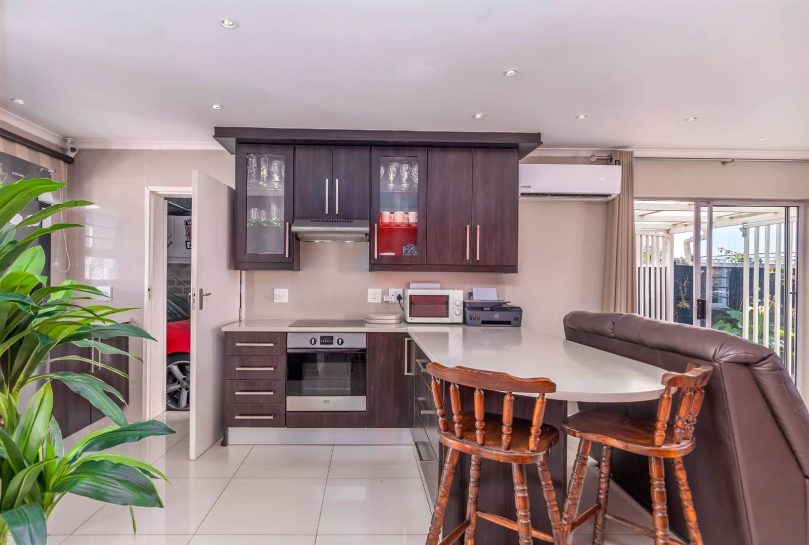 2 Bed Townhouse in Pinelands photo number 8