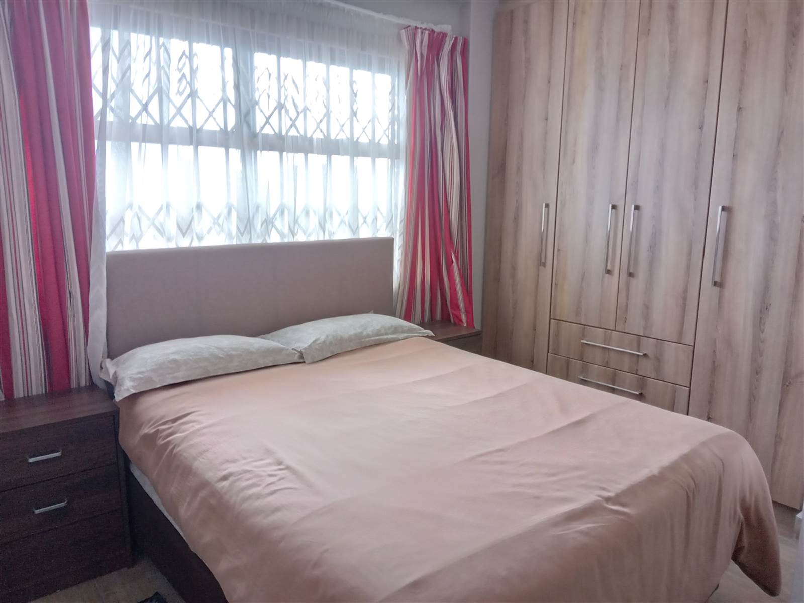 2 Bed Flat in Amanzimtoti photo number 20