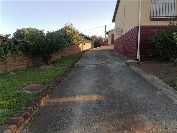 4 Bedroom House 4 Bedroom House