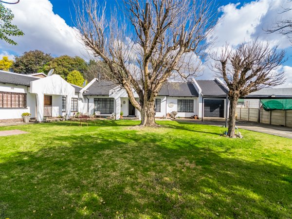 3 Bedroom House 3 Bedroom House