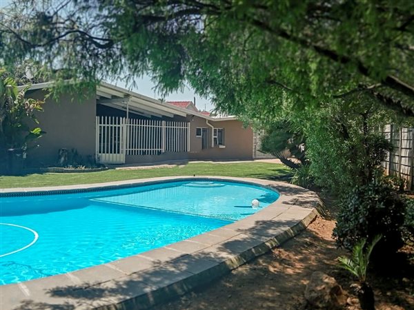3 Bedroom House 3 Bedroom House