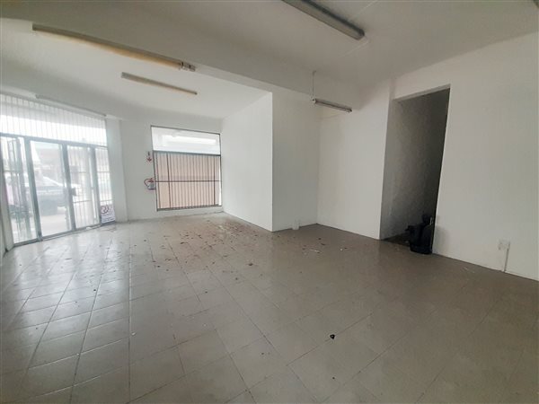 84  m² Commercial space