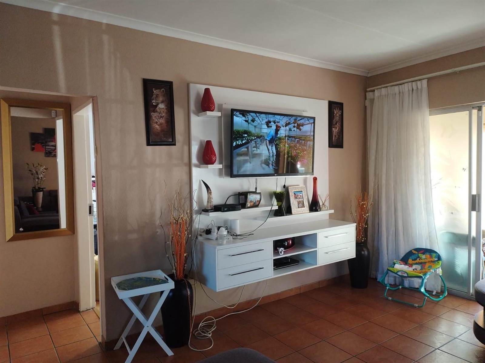 2 Bed Townhouse in Sasolburg photo number 4