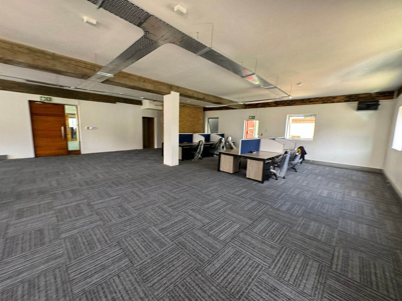 1000  m² Commercial space in Sunninghill photo number 30