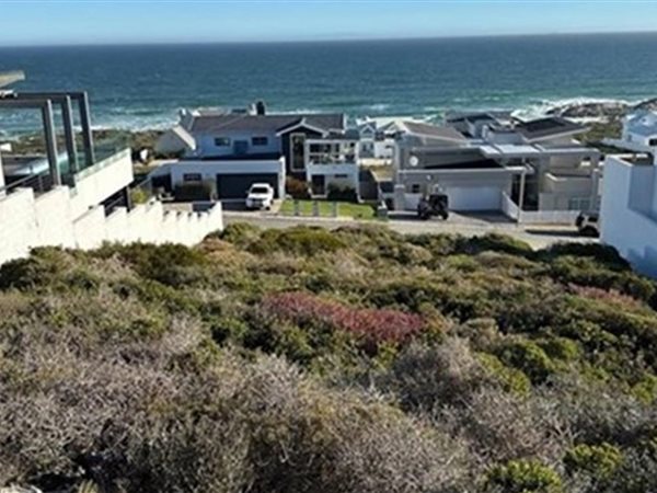 660 m² Land available in Yzerfontein