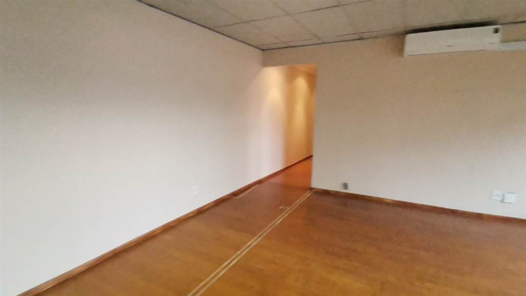 202  m² Commercial space in Bruma photo number 13