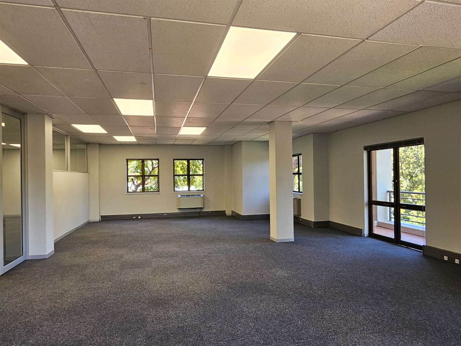 843  m² Commercial space in Woodmead photo number 14