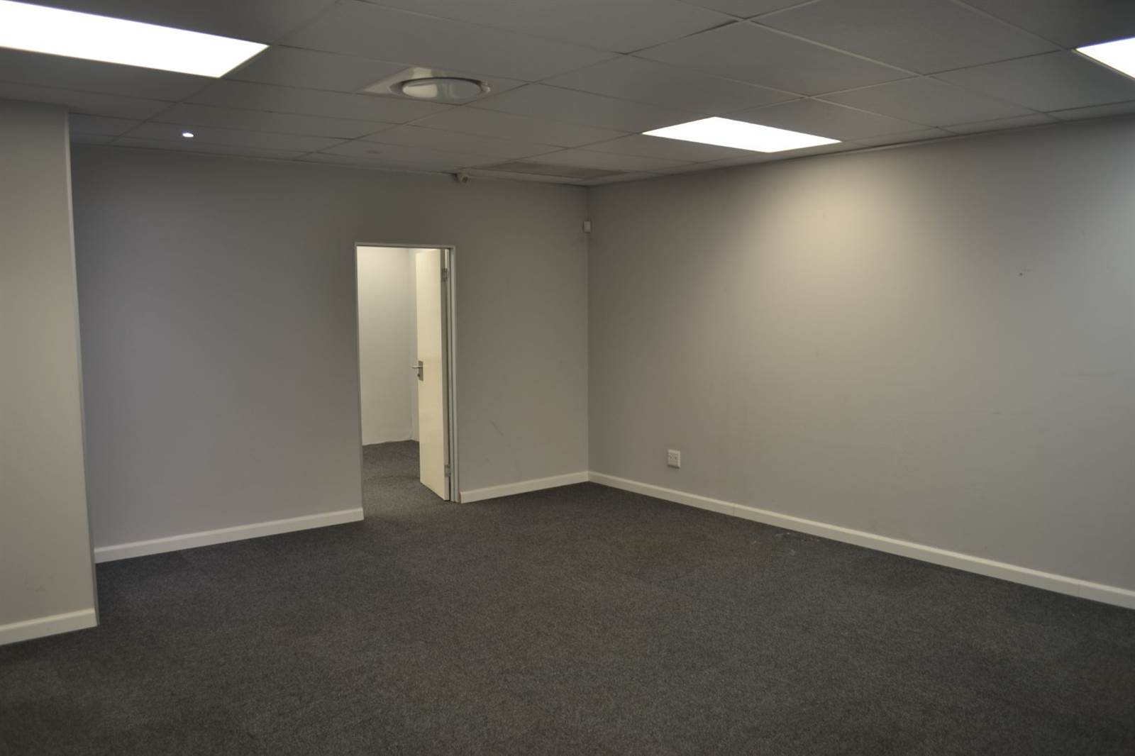 89  m² Commercial space in Fourways photo number 3