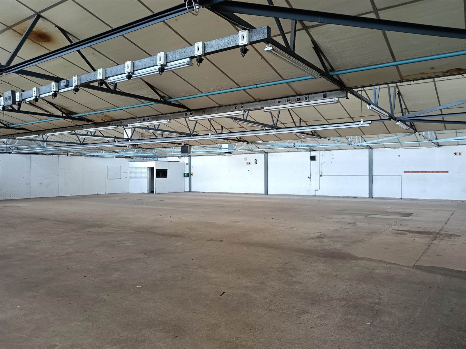 2000  m² Industrial space in Athlone photo number 10