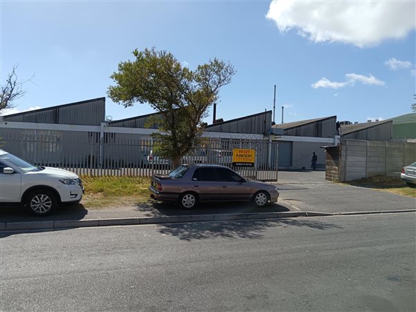 2000  m² Industrial space in Athlone