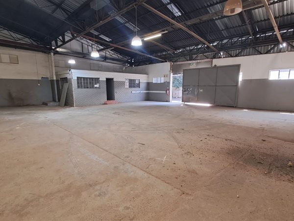 311  m² Industrial space