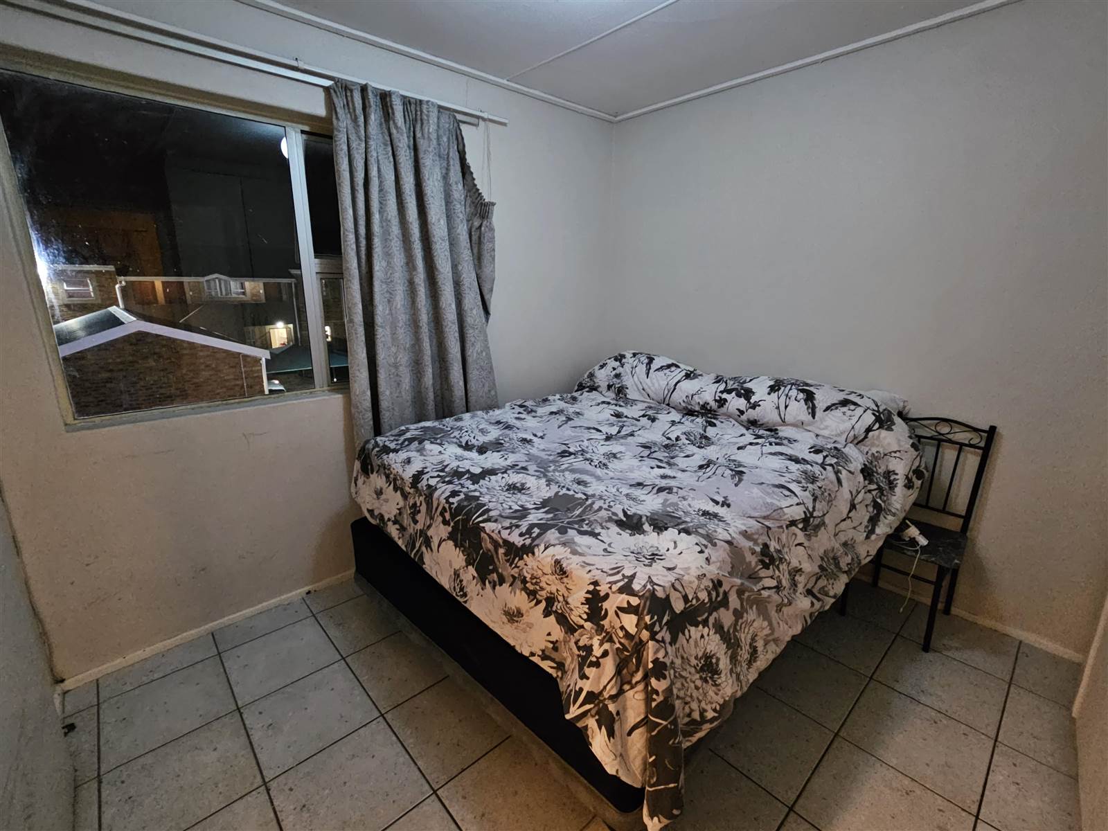 1 Bed Apartment in Oakglen photo number 8