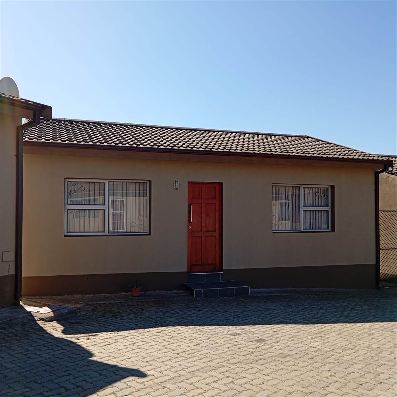 2 Bed Apartment for sale in Mountain View T4754578 Private Property