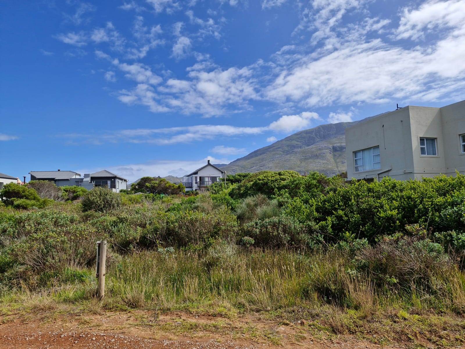 1060 m² Land available in Bettys Bay photo number 4