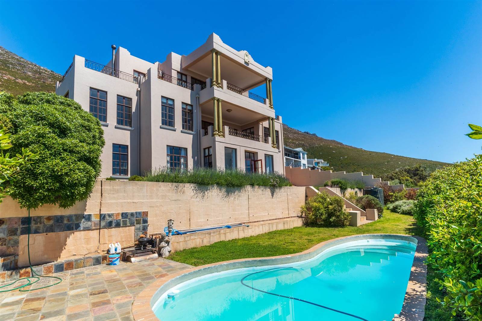 6 Bed House in Simons Town photo number 16