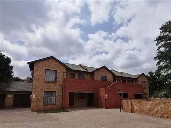 2 Bed Apartment in Meyerton Central