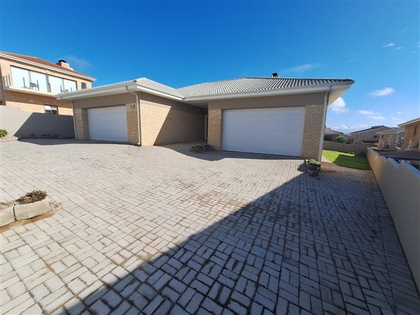 4 Bedroom House 4 Bedroom House