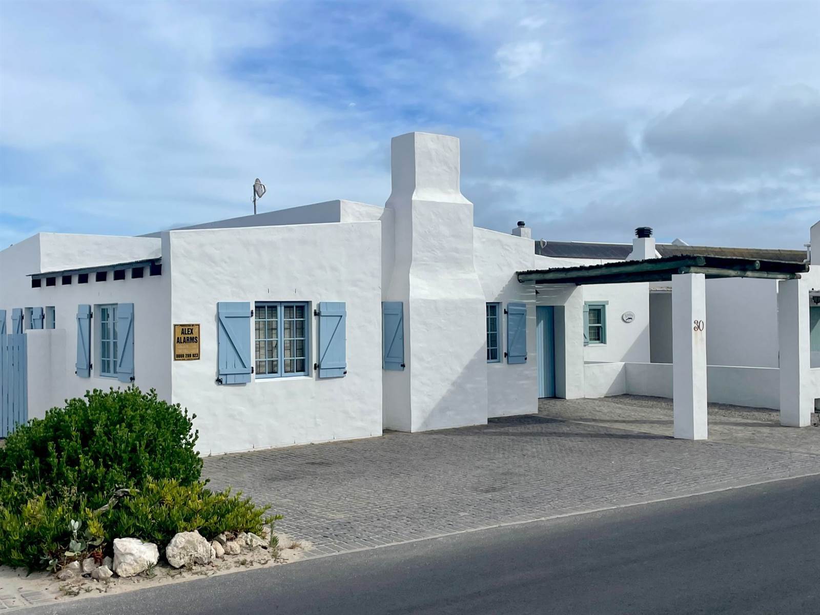4 Bed House in Paternoster photo number 1