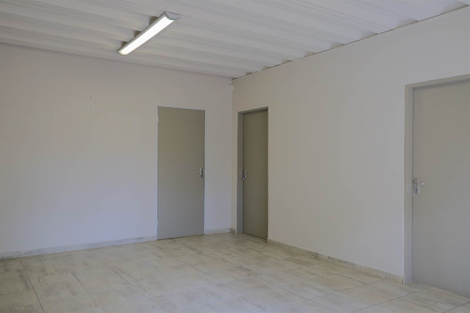 80  m² Commercial space in Olympus AH photo number 2