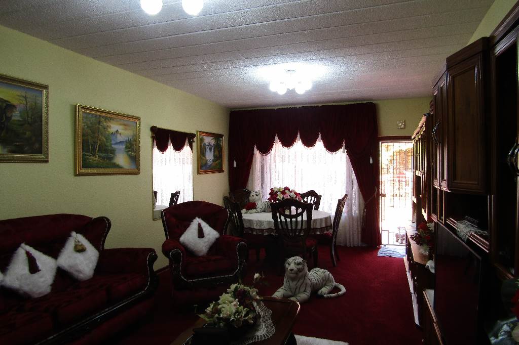 2 Bed House in Carletonville photo number 13