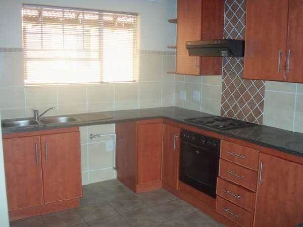 2 Bed Apartment in Magalieskruin photo number 23
