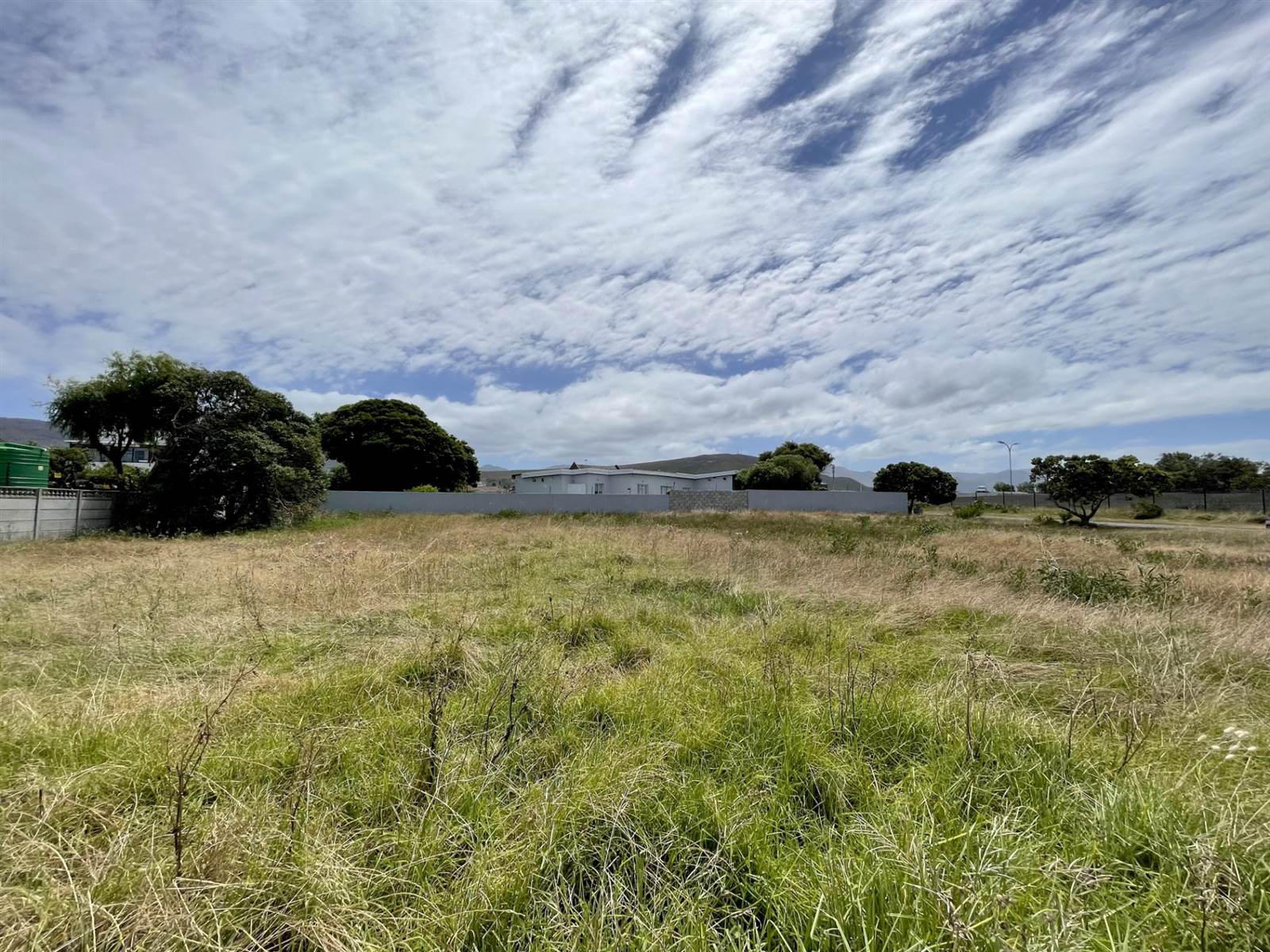 833 m² Land available in Sandbaai photo number 1