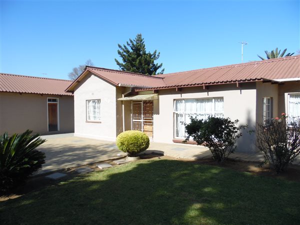 3 Bedroom House 3 Bedroom House