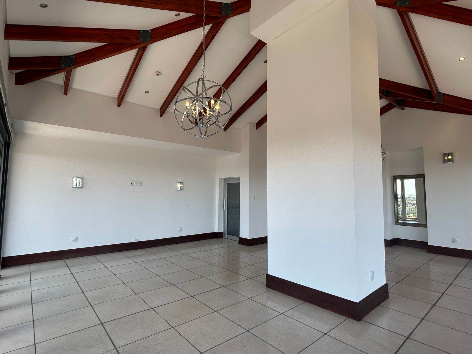2 Bed Penthouse in Witbank Central photo number 6