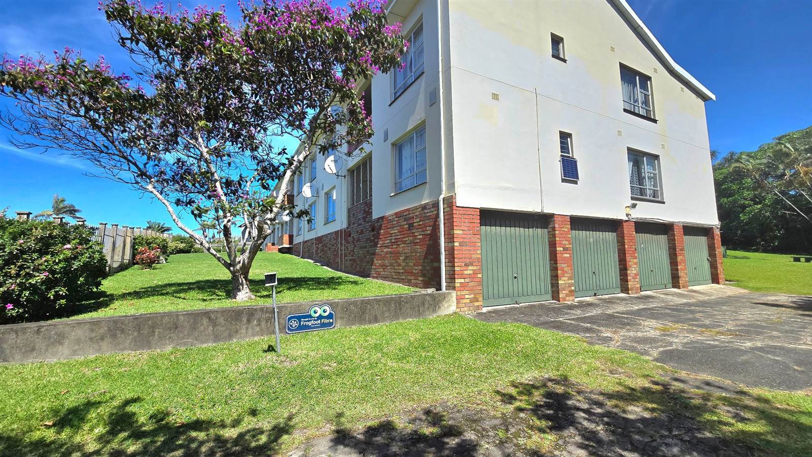 2 Bed Apartment in Shelly Beach photo number 23