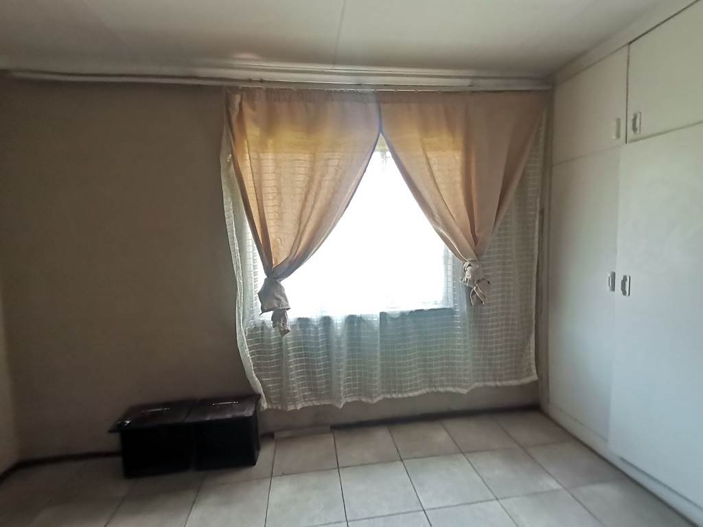 2 Bed House in Palmridge photo number 9