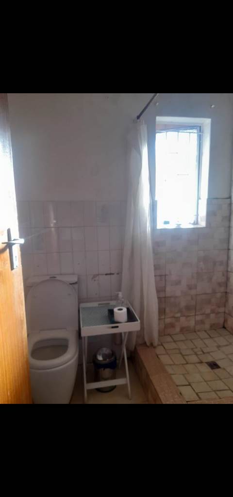 3 Bed House in Pimville photo number 12