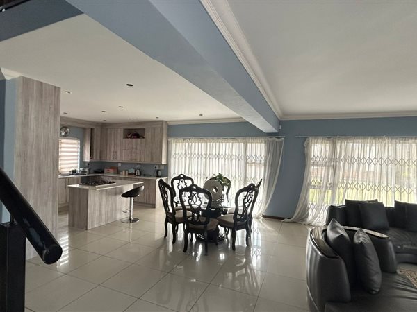 4 Bedroom House 4 Bedroom House