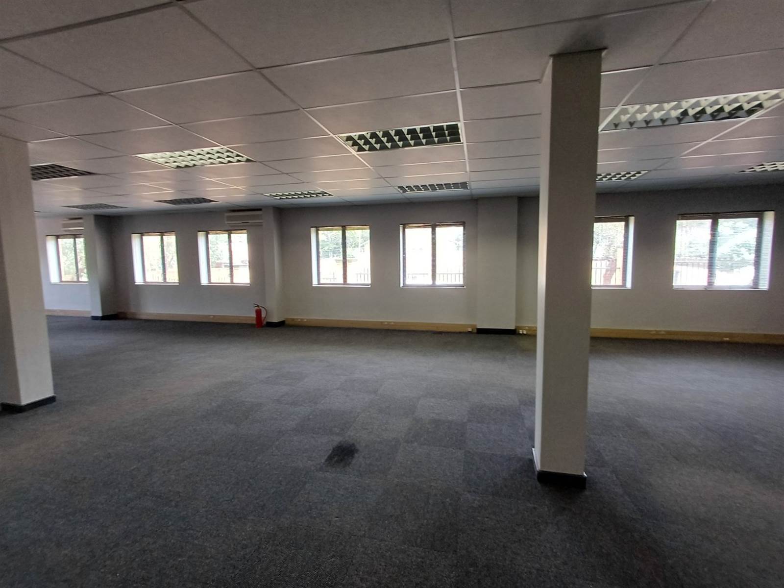 313  m² Commercial space in Faerie Glen photo number 12