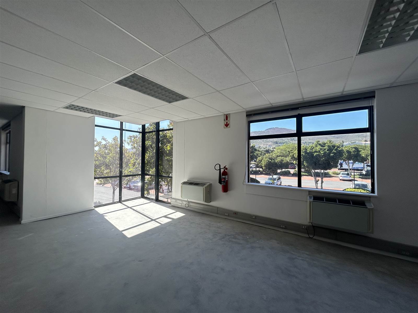 406  m² Commercial space in Plattekloof photo number 9