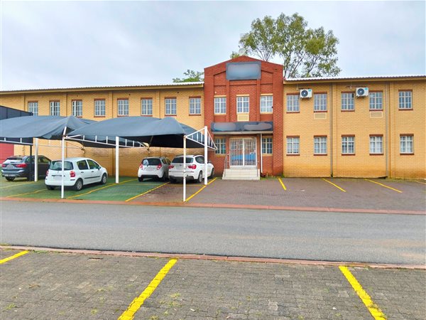 1 666 m² Industrial space 1 666 m² Industrial space