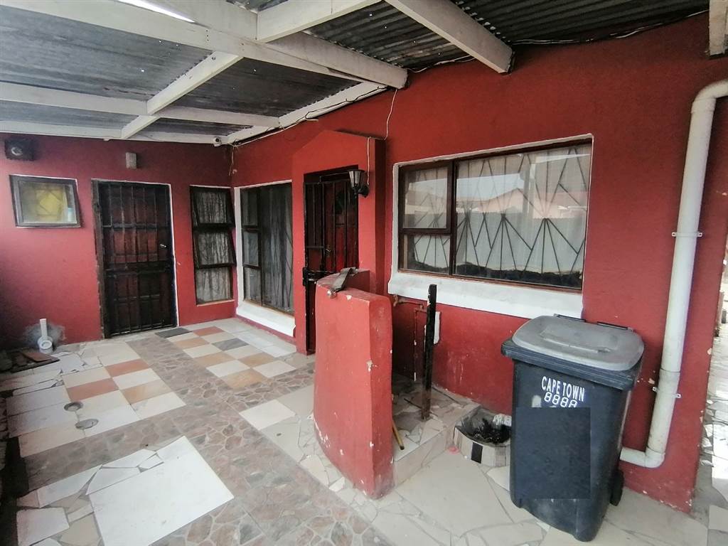 3 Bed House in Khayelitsha photo number 28